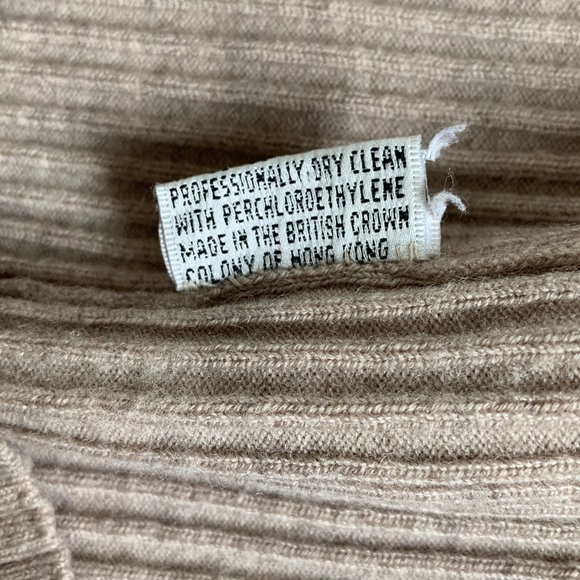 Virgin Wool Mock Neck Ribbed Minimalist Sweater - Picture 6 of 6